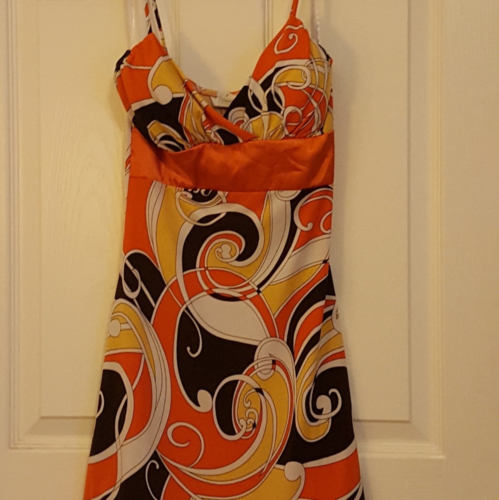 Dress - Picture 3 of 3